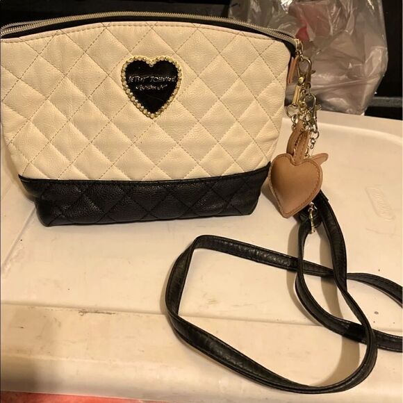 Betsey johnson quilted crossbody makeup bag/wristlet clutch satchel pocketbook - Picture 1 of 3